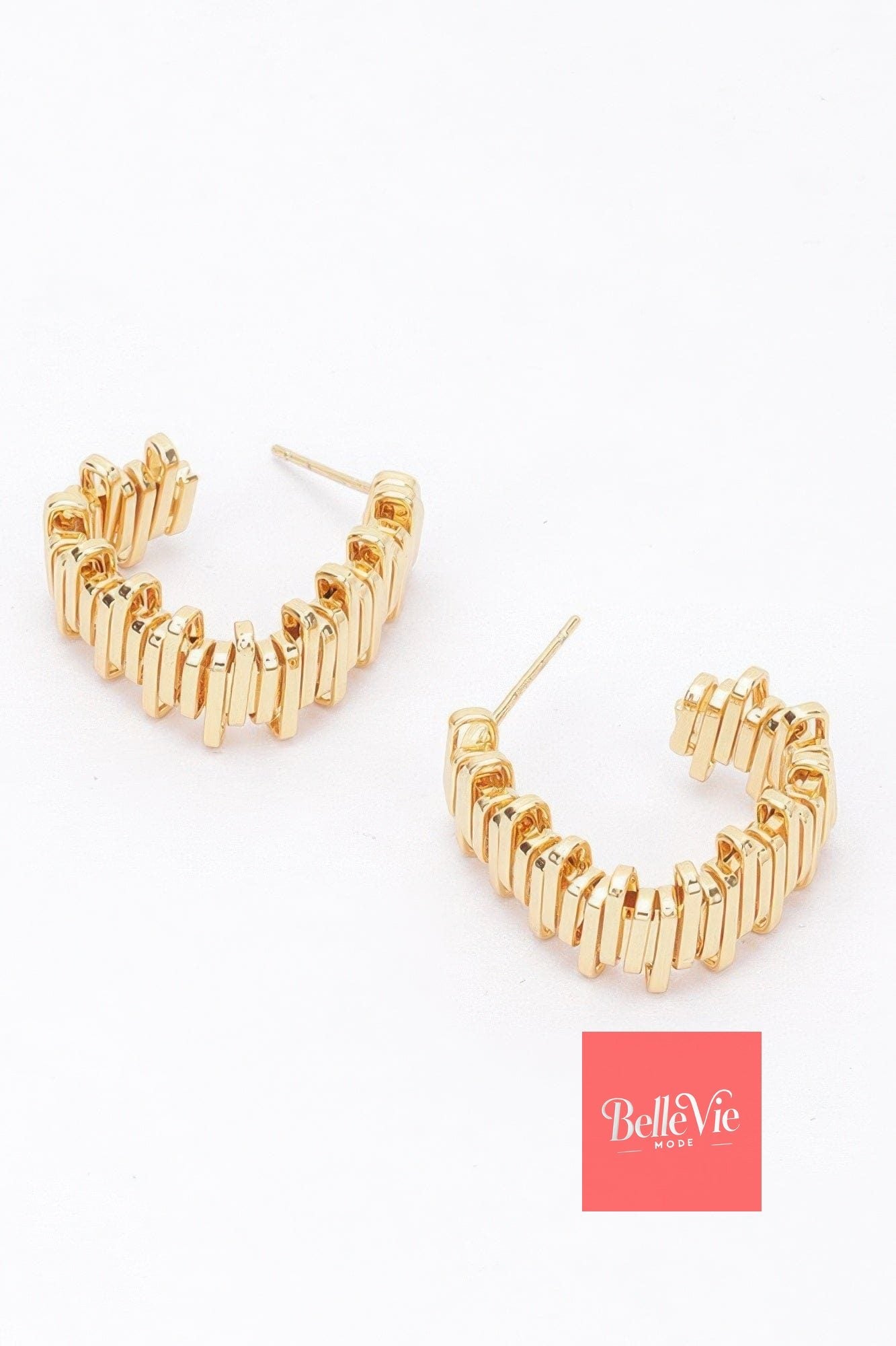 BelleVie Mode Gold Gold Plated Metal Earring