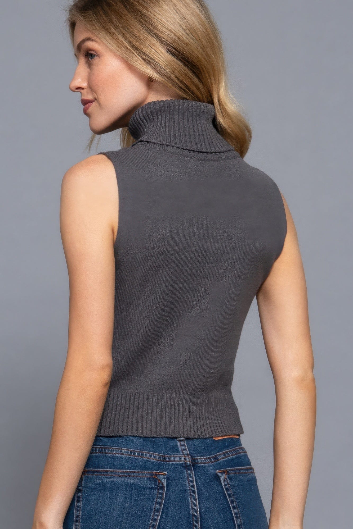 BelleVie Mode Sleeveless Turtle Neck Sweater Top