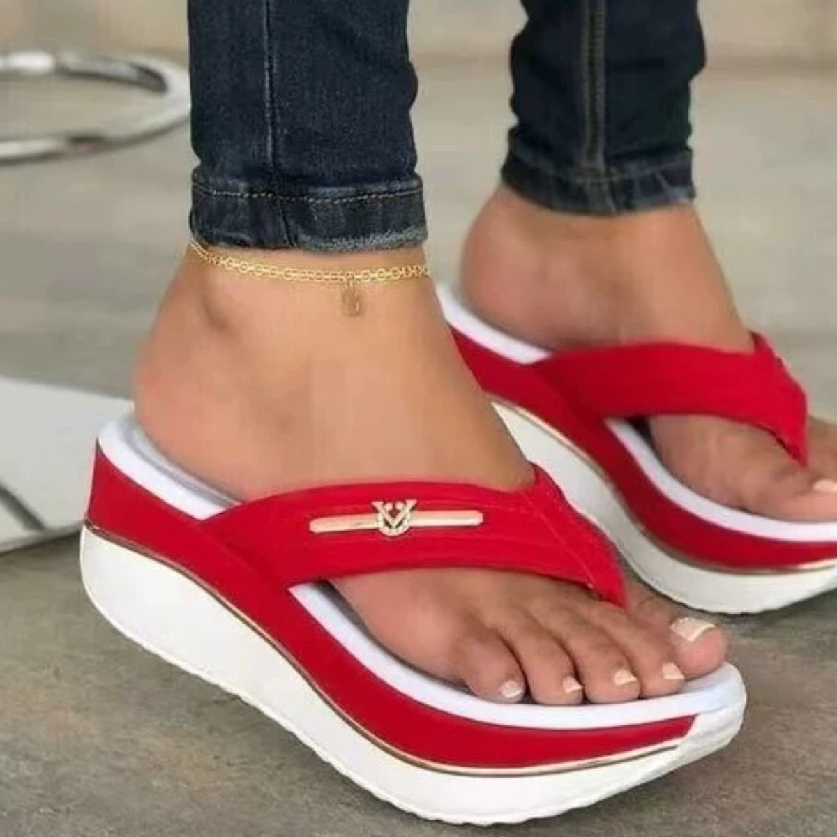 Toe Post Platform Sandals - BelleVieMode