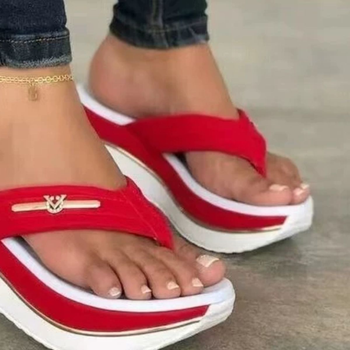 Toe Post Platform Sandals - BelleVieMode